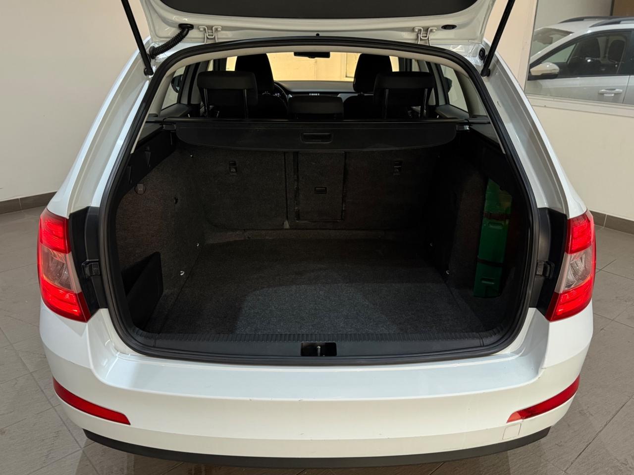 Skoda Octavia 1.6 TDI 105 cv Per Neopatentati