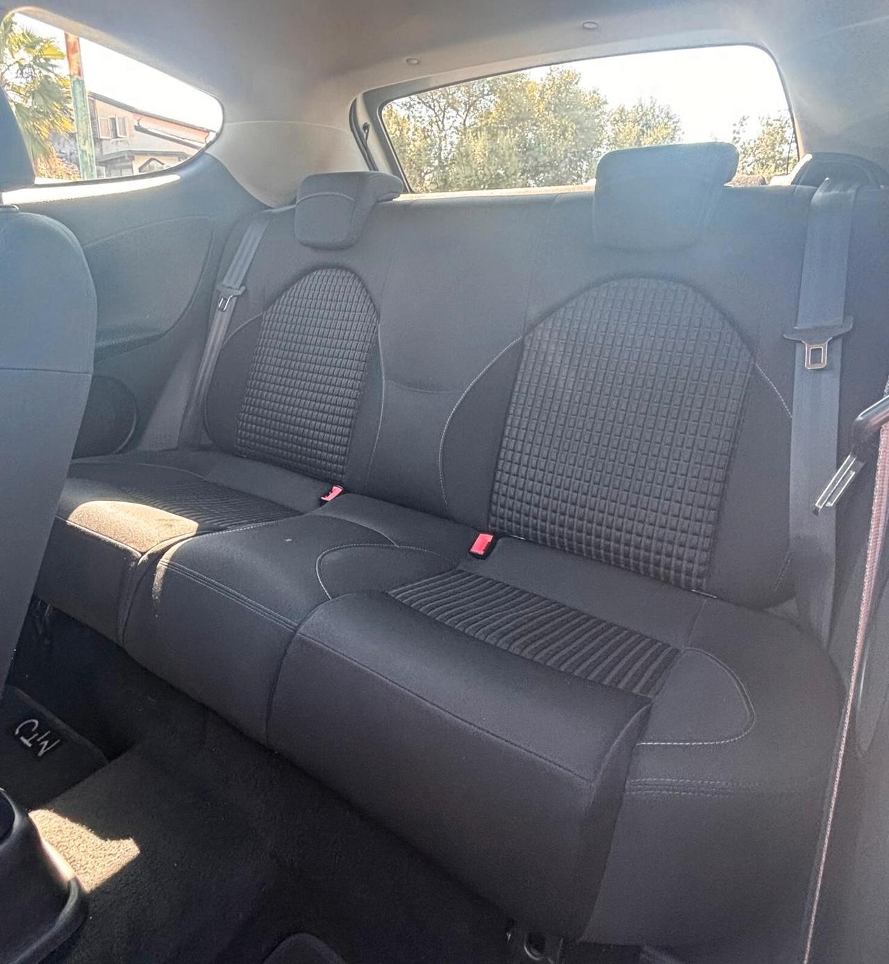 Alfa Romeo MiTo 1.6 JTDm 16V Distinctive Sport Pack