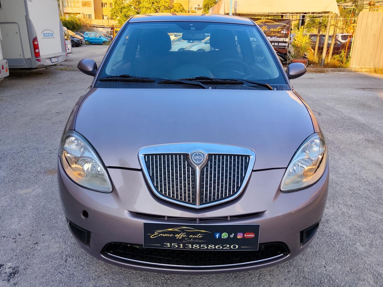 Lancia Ypsilon 1.2 Oro PARI AL NUOVO LEGGI