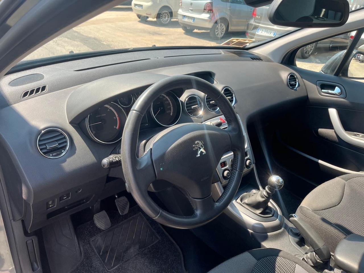 Peugeot 308 1.6 8V e-HDi 112CV