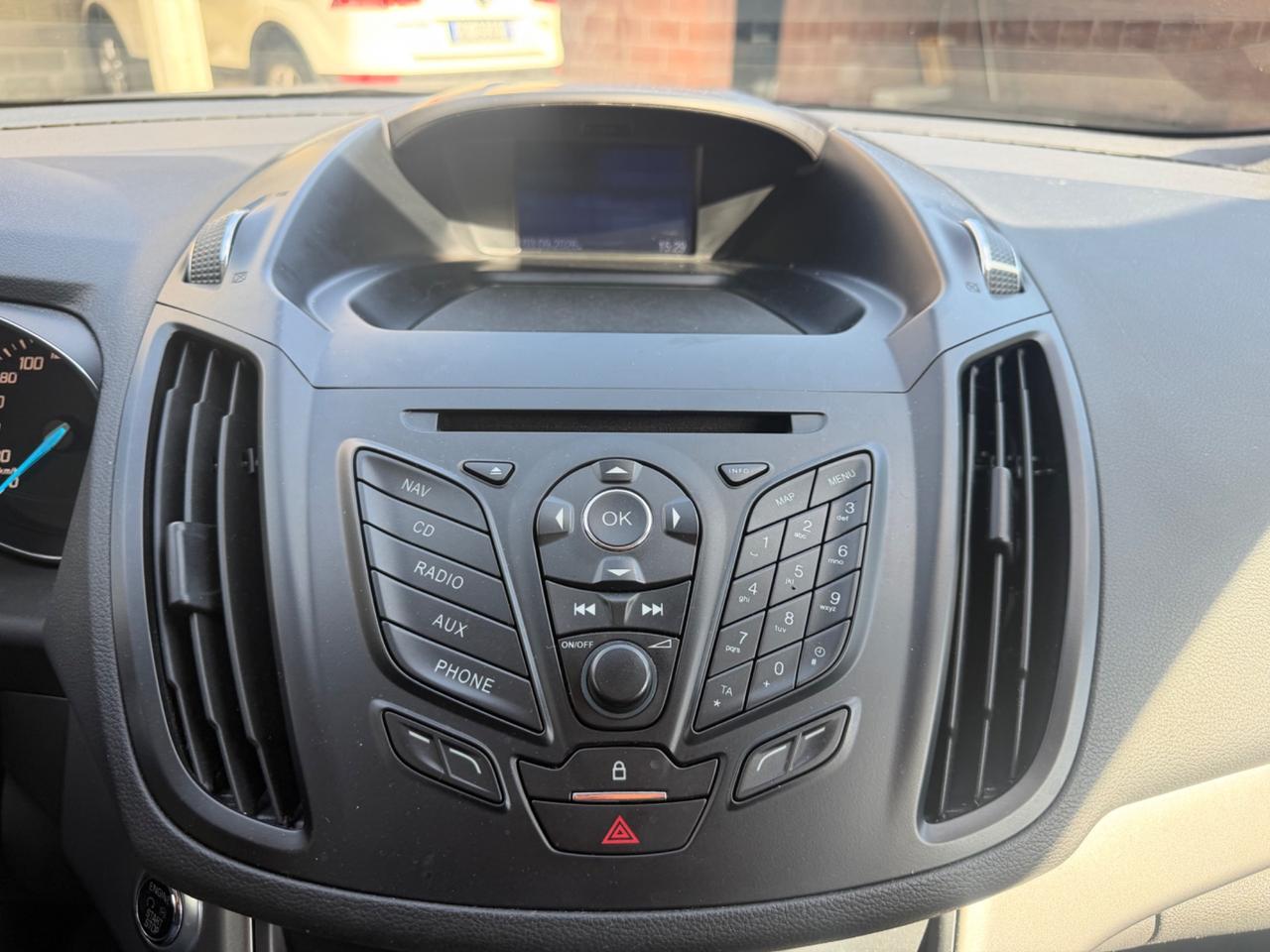 Ford Kuga 2.0 TDCI 140 CV 4WD Powershift Business