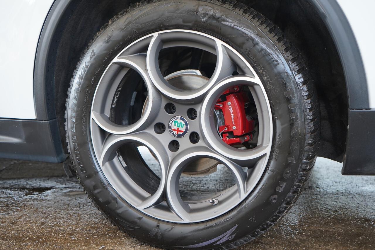 Alfa Romeo Stelvio 2.2 Turbodiesel 210 CV AT8 Q4 Super