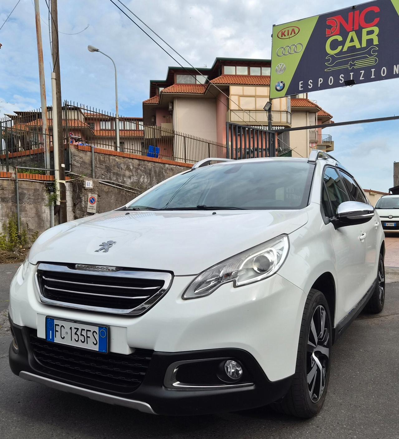 Peugeot 2008 BlueHDi 100 Black Matt
