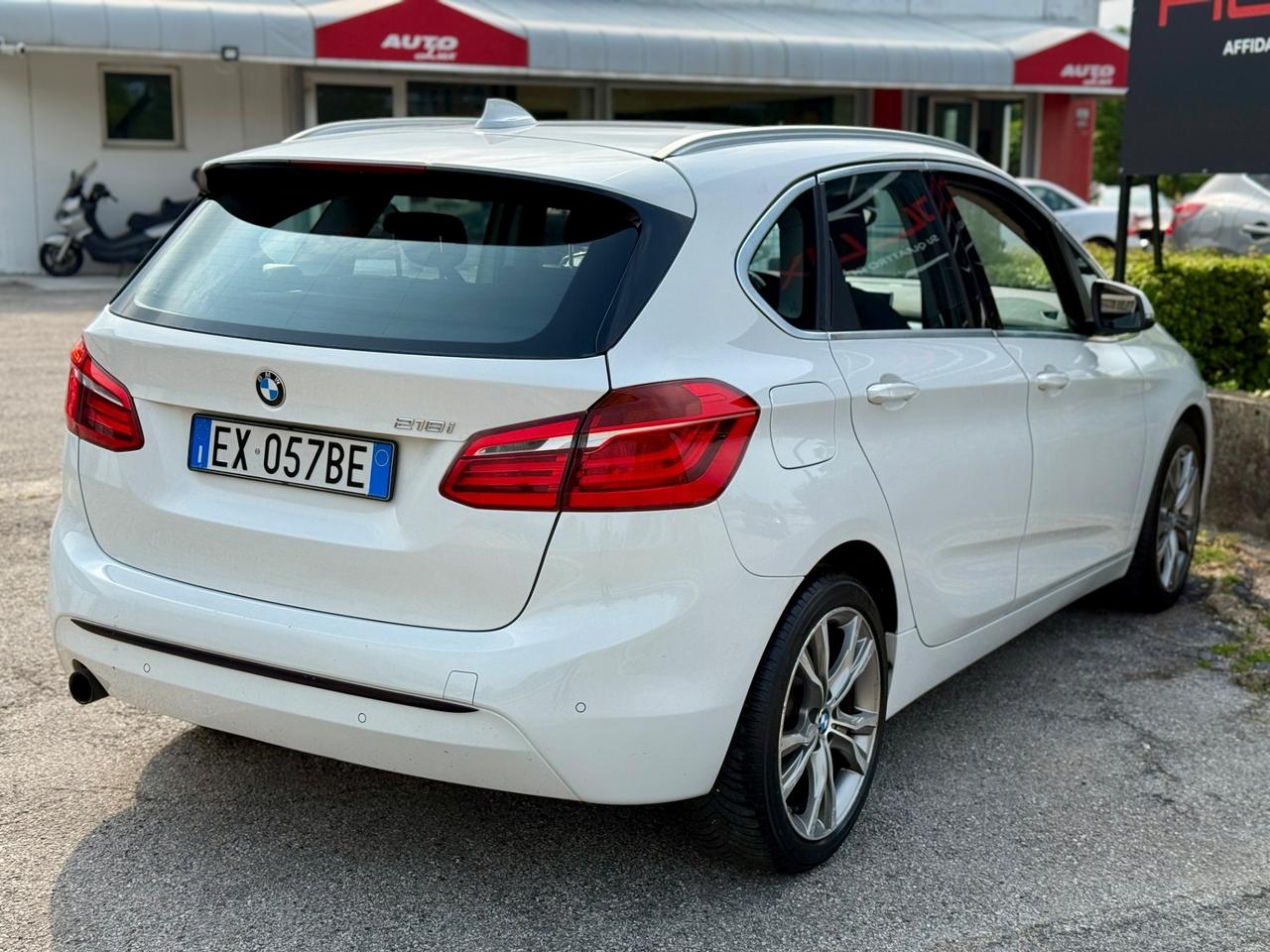BMW 218i Active Tourer 136Cv OK NEOPATENTATI