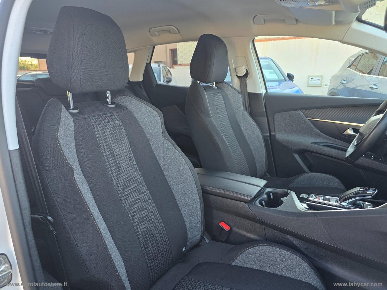 PEUGEOT 3008 BlueHDi 130 S&S EAT8 Business