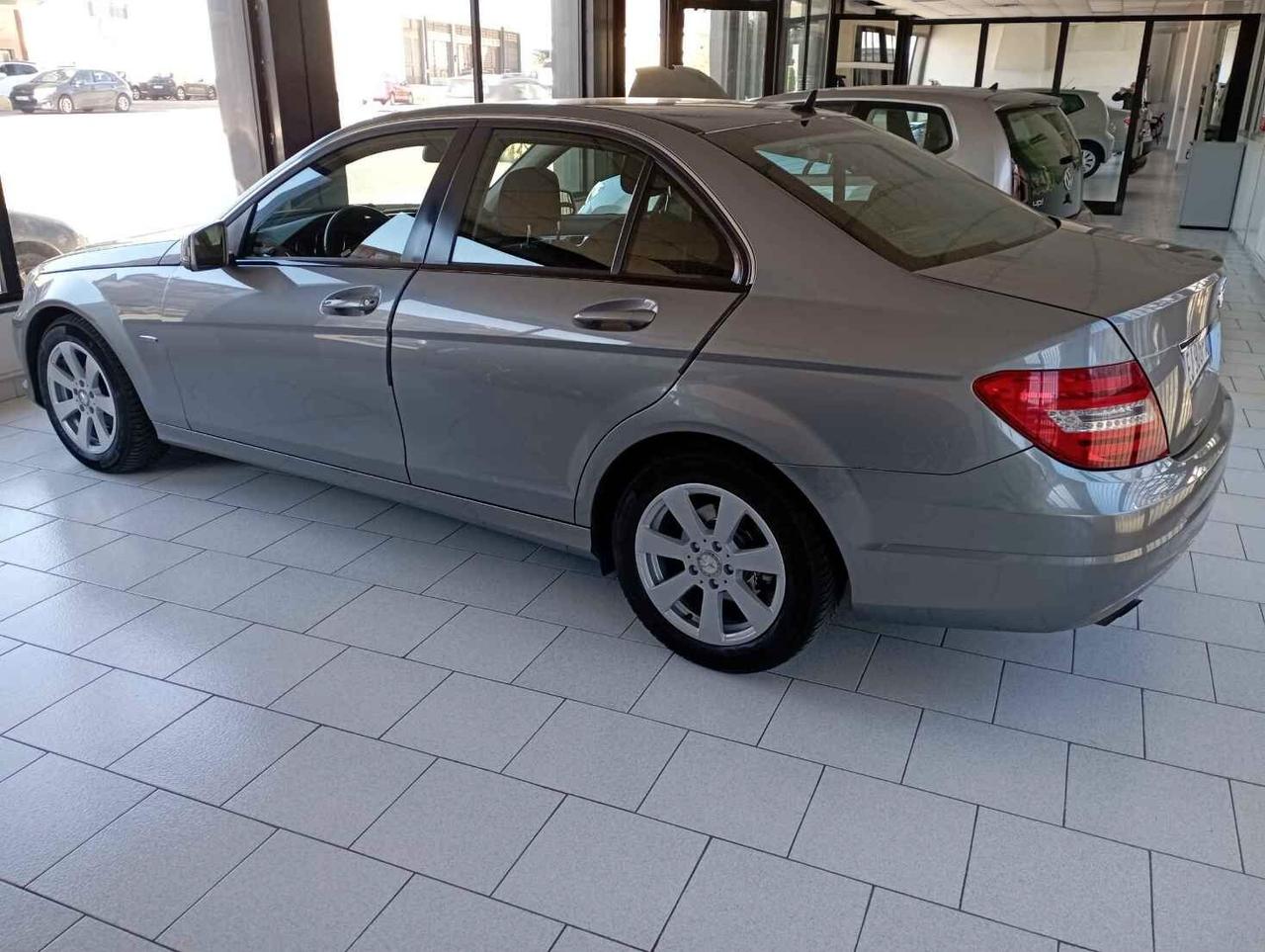 Mercedes-benz C 200 220 CDI BlueEFFICIENCY Elegance