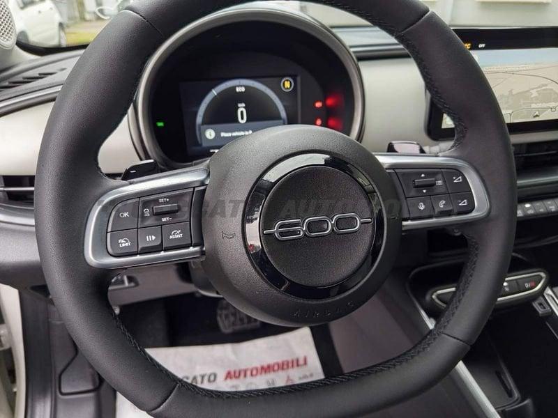 FIAT 600 600 1.2 hybrid La Prima II 110cv auto