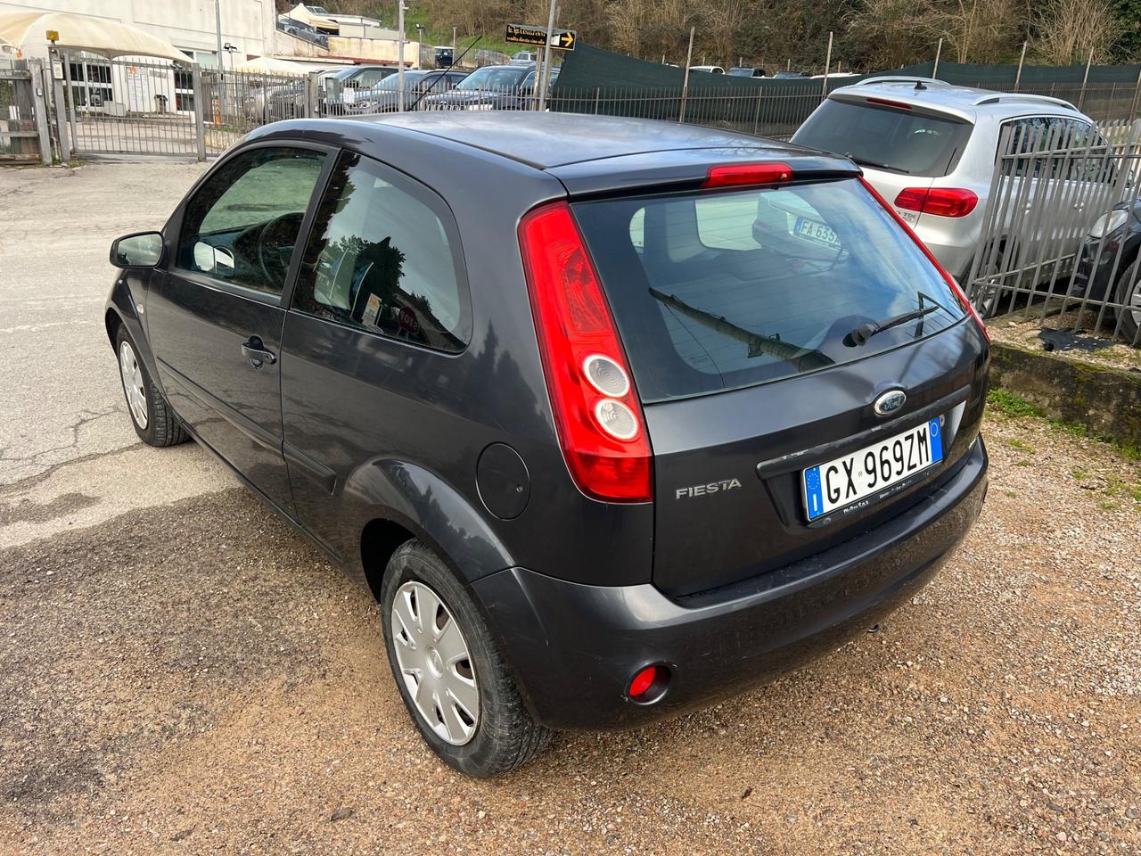 Ford Fiesta 1.4 16V 5p. Ghia