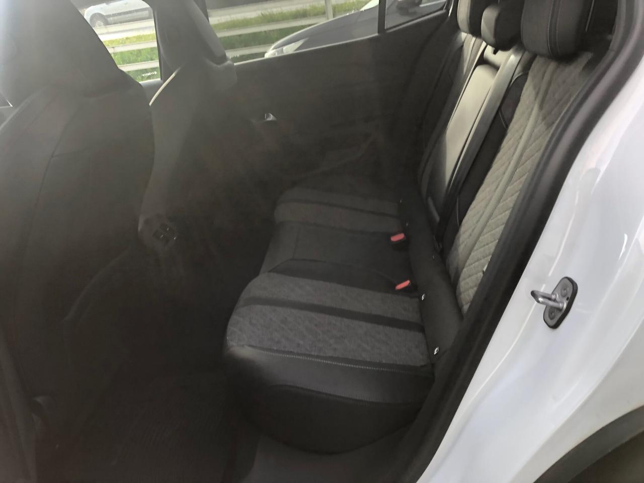 Peugeot 408 PureTech 130 S&S EAT8 Allure