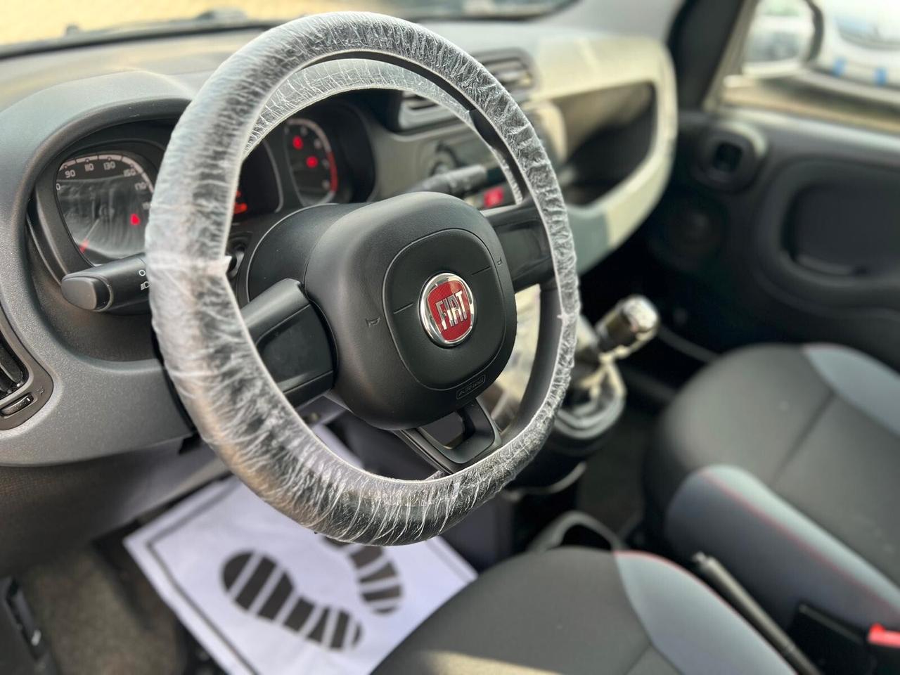 Fiat Panda 1.2 Connected by Wind