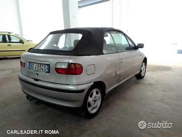 FIAT Punto 1.2 16v 85cv Cabrio elx 3P