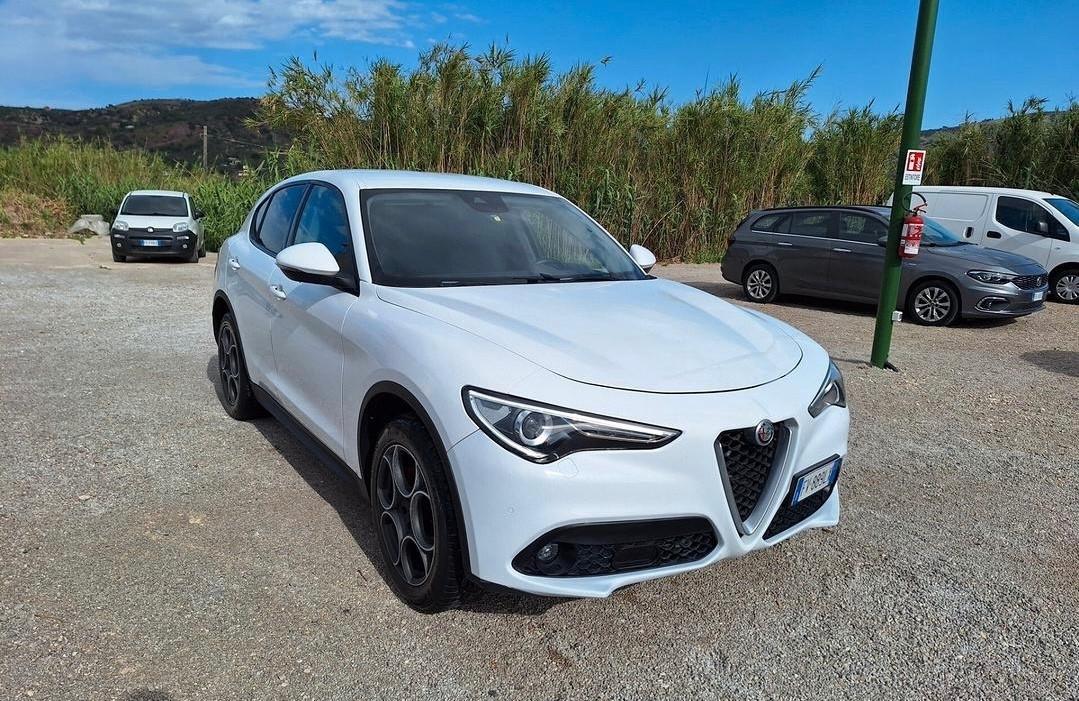 Alfa Romeo Stelvio 2.2 M-jet 210 CV AT8 Q4 Executive