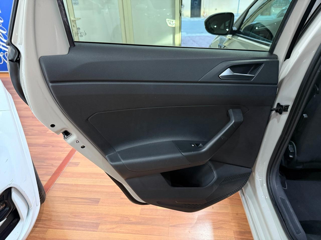 VOLKSWAGEN TAIGO 1.0 TSI 110CV DSG R-LINE - 2023