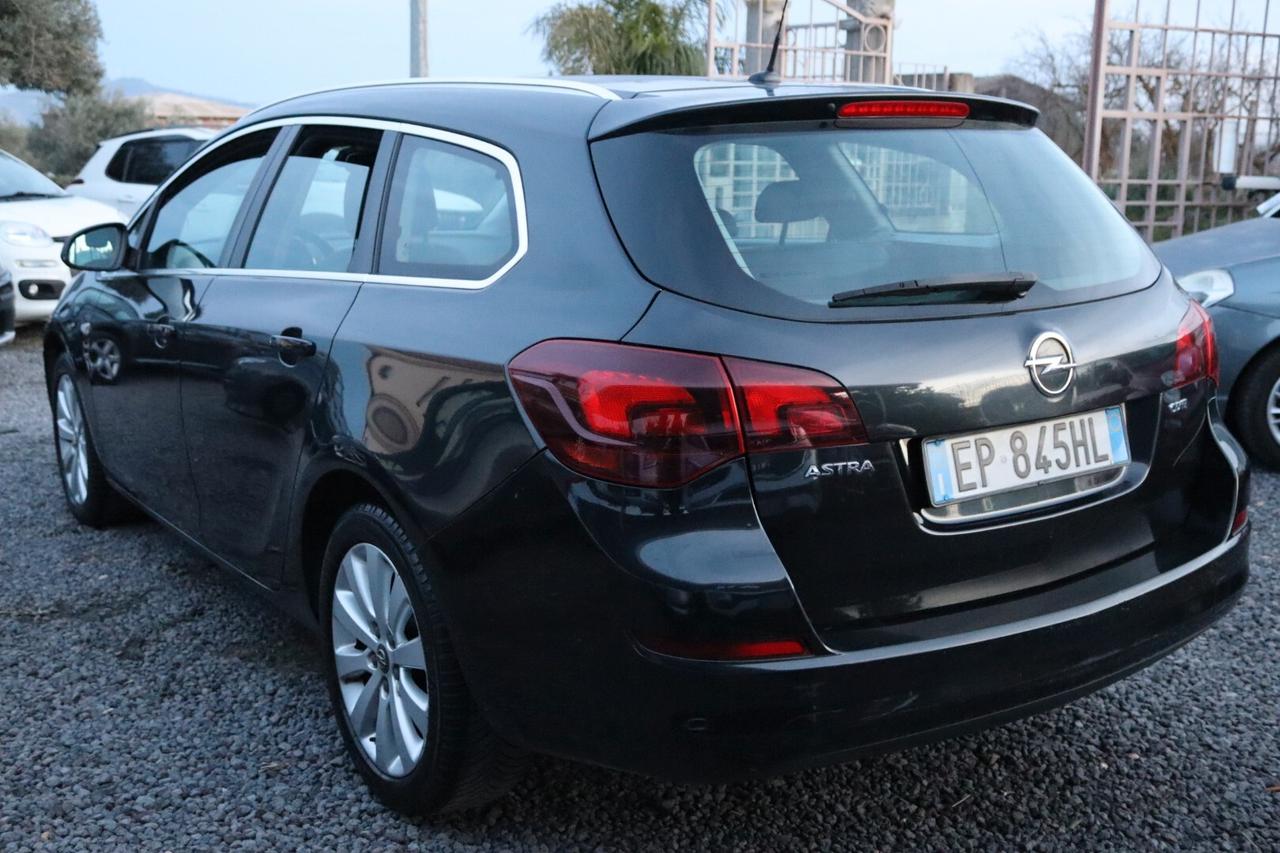 Opel Astra 1.7 CDTI 110CV Sports Tourer Cosmo