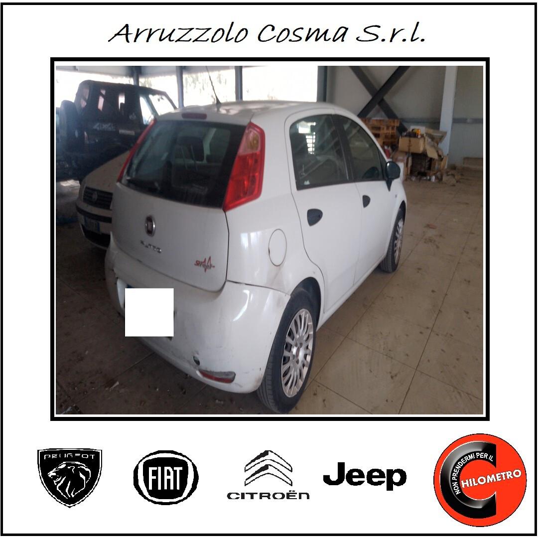 Fiat Punto 1.3 MJT II 75 CV 5 porte Young-Auto vista/piaciuta -problemi al motore per consumo olio