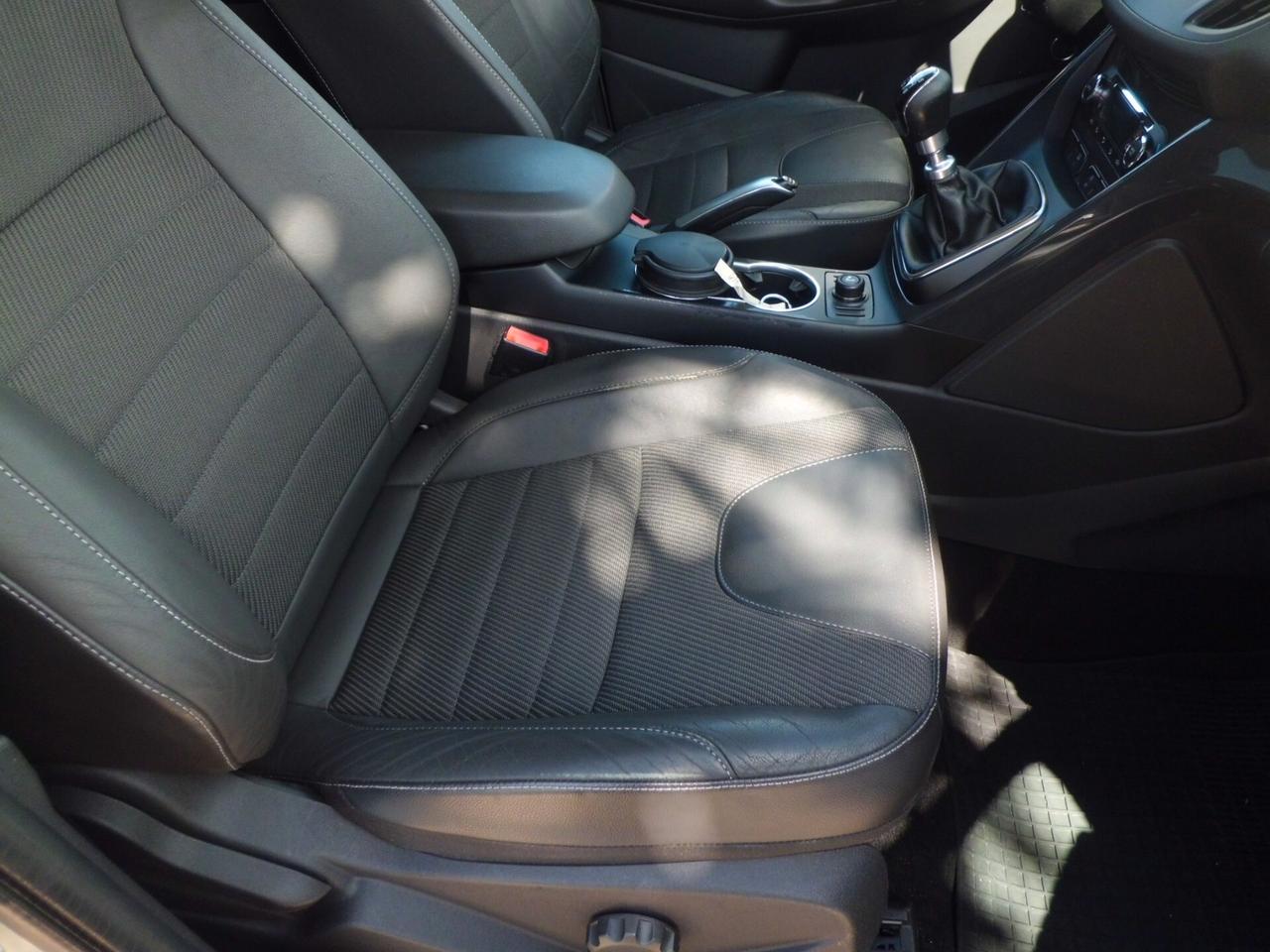 Ford Kuga 2.0 TDCI 120 CV S&S 2WD Titanium