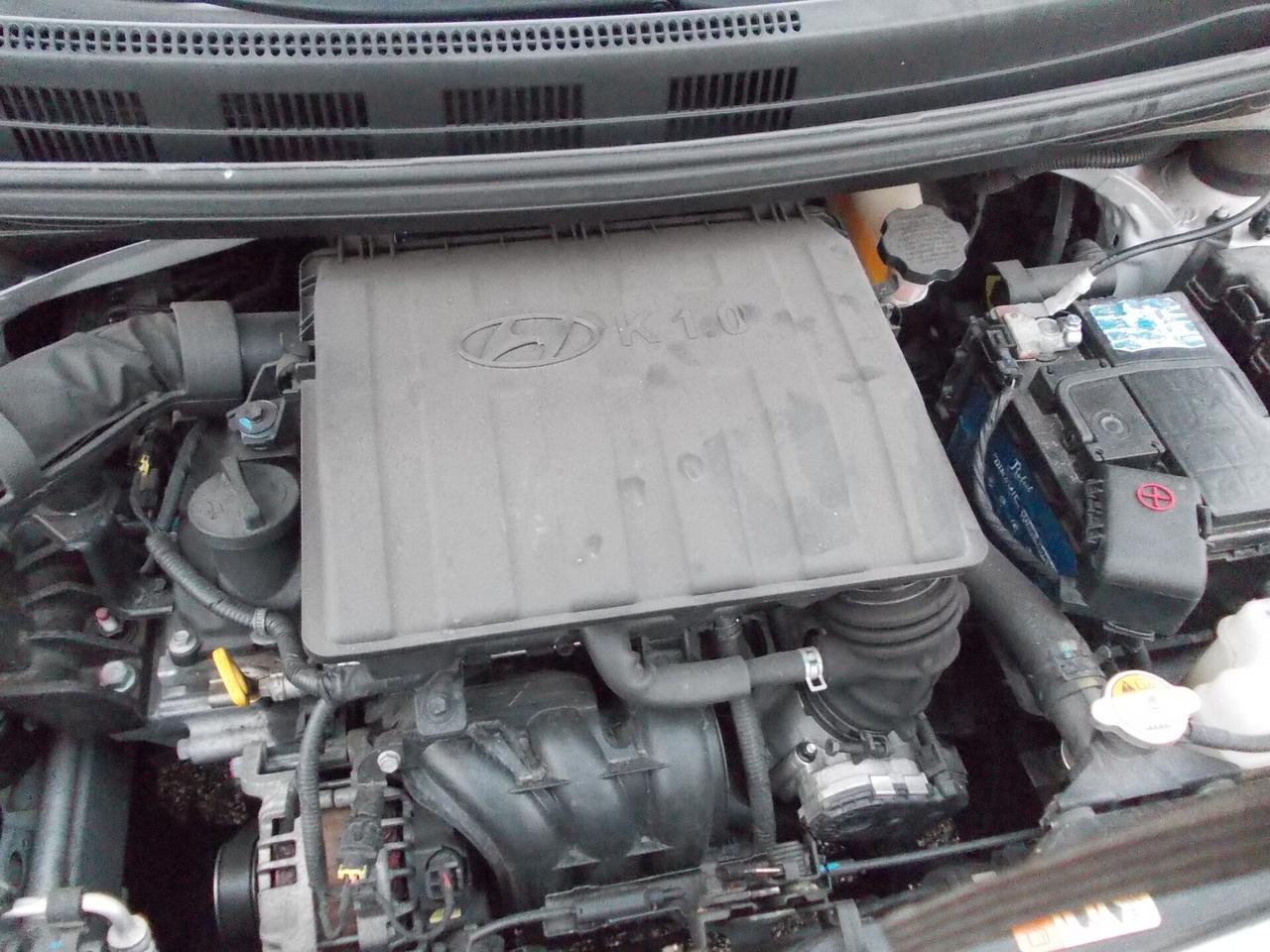 Hyundai i10 1.0 MPI Sound Edition KM 55658 si neopatentati