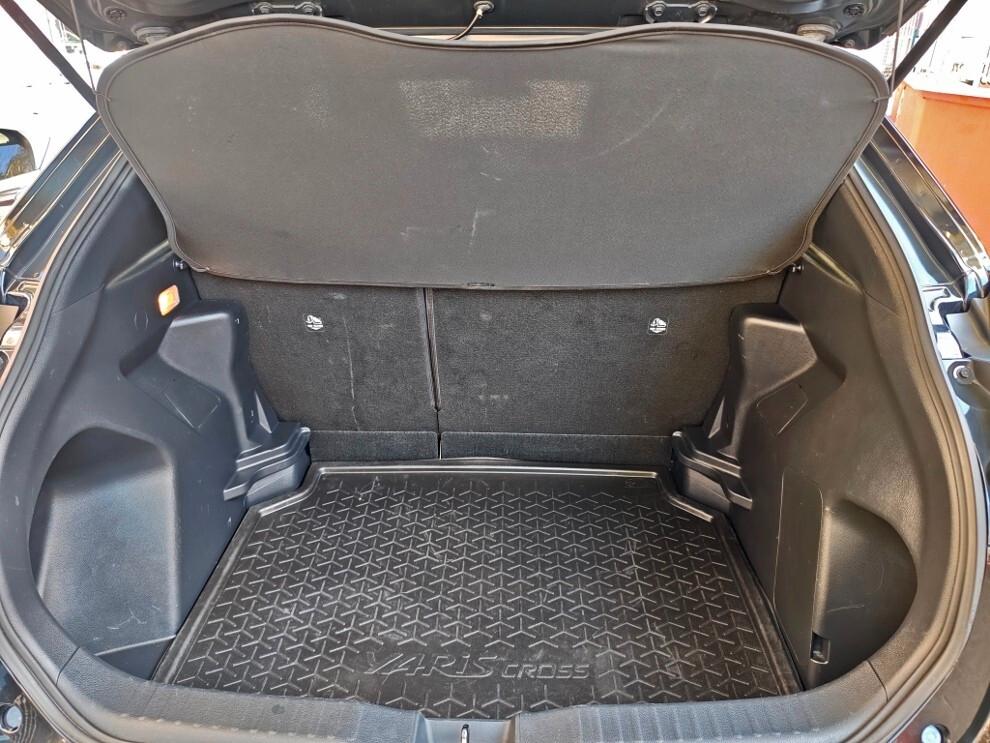 Yaris Cross 1.5 TREND SENZA VINCOLI DI FINANZIAMENTO