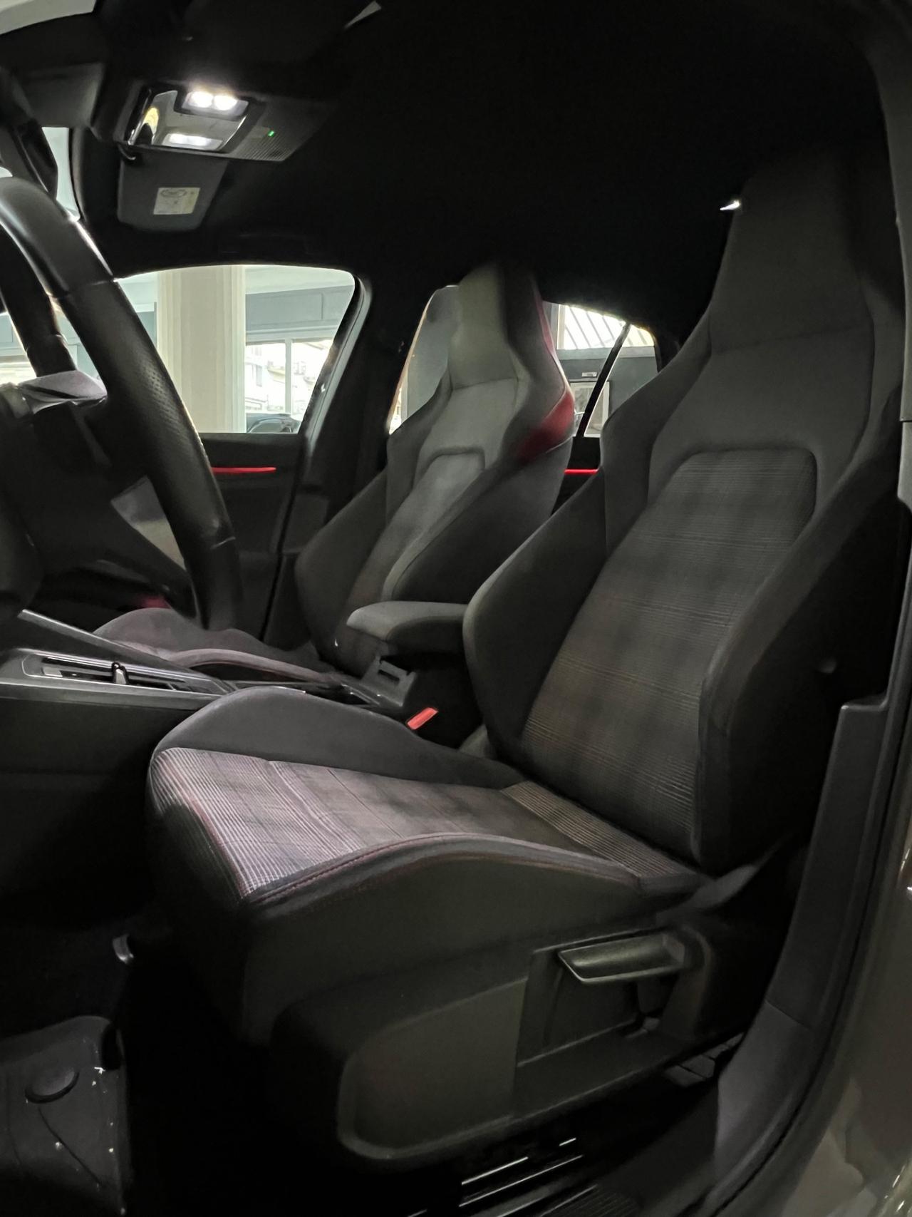 Volkswagen Golf GTI Golf 2.0 TSI GTI DSG
