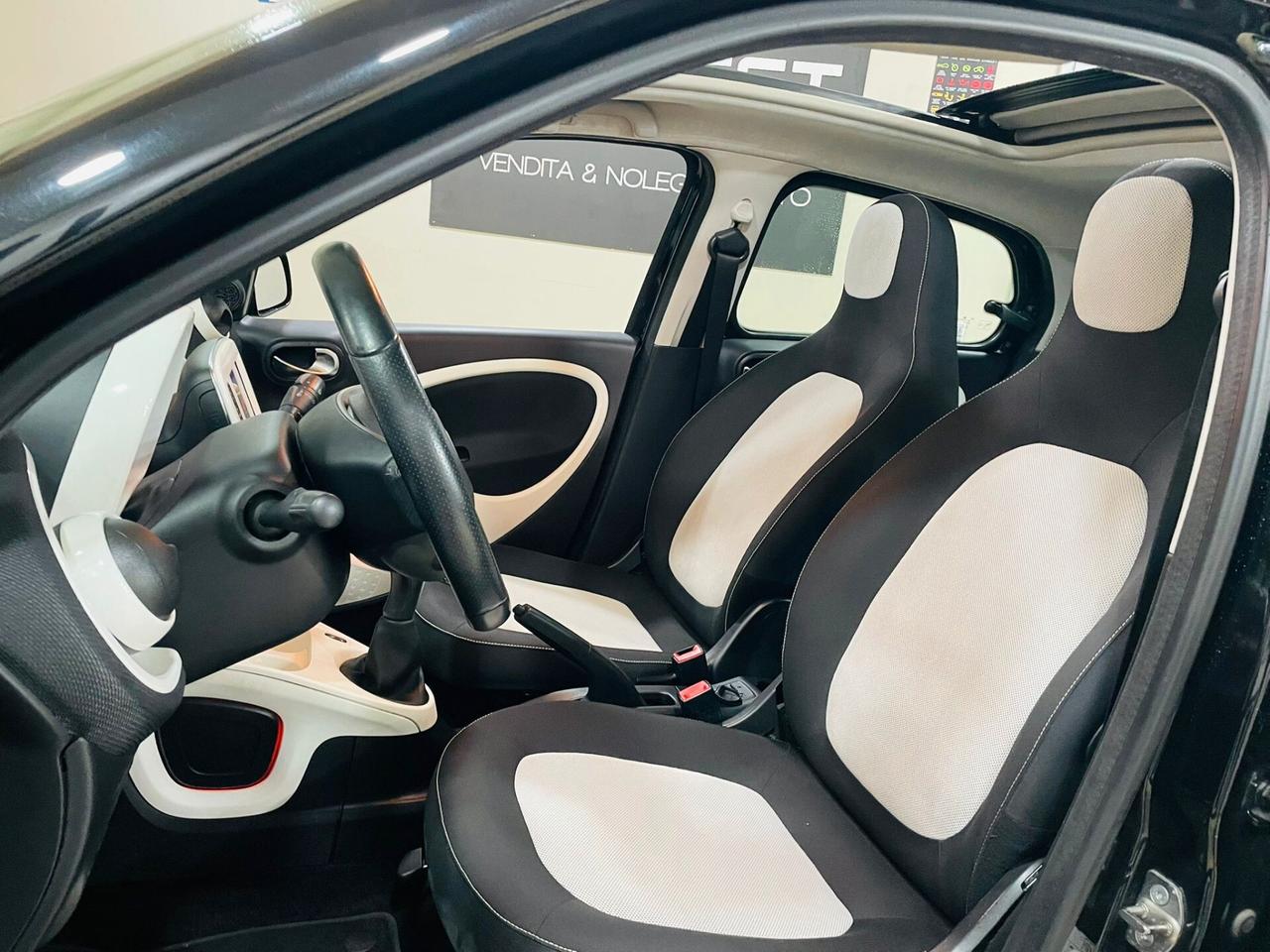 Smart ForFour 70 1.0 Cabrio Black Passion