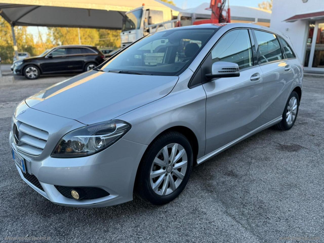 MERCEDES-BENZ B 180 d Automatic Business