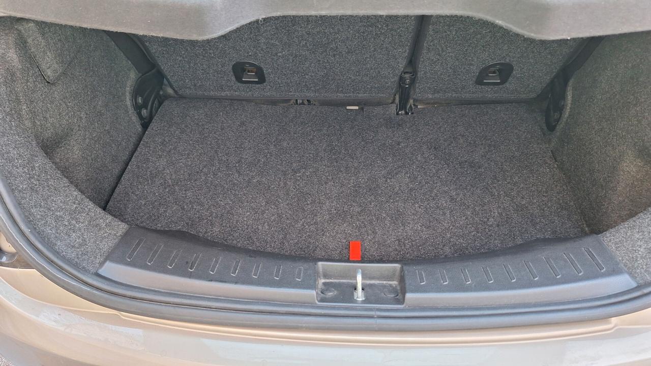 Lancia Ypsilon 1.2 69 CV 5 porte Gold