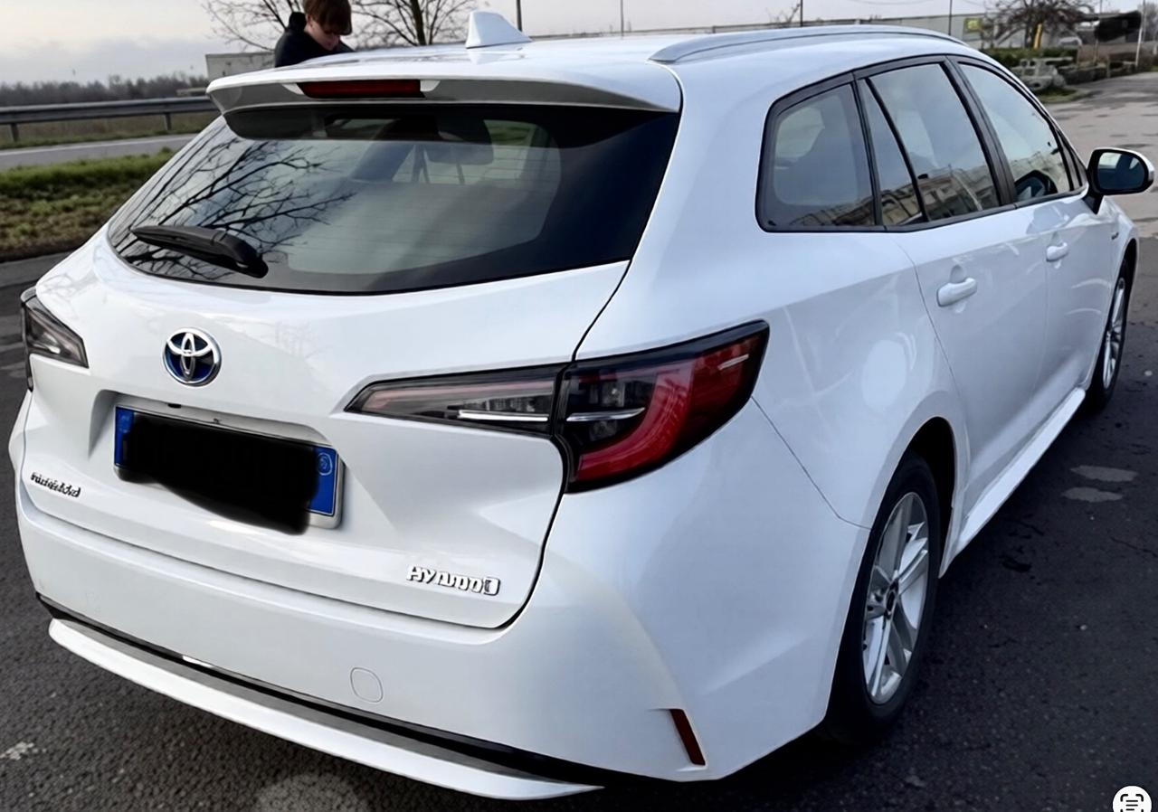 Toyota Corolla Touring Sports 1.8 Hybrid Business Tech