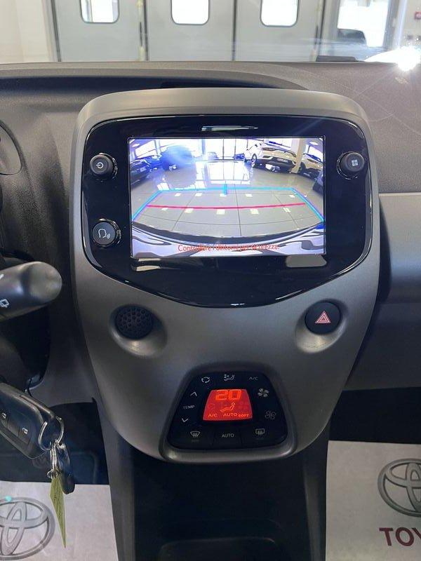 Toyota Aygo Connect 1.0 VVT-i 72 CV 5 porte x-fun