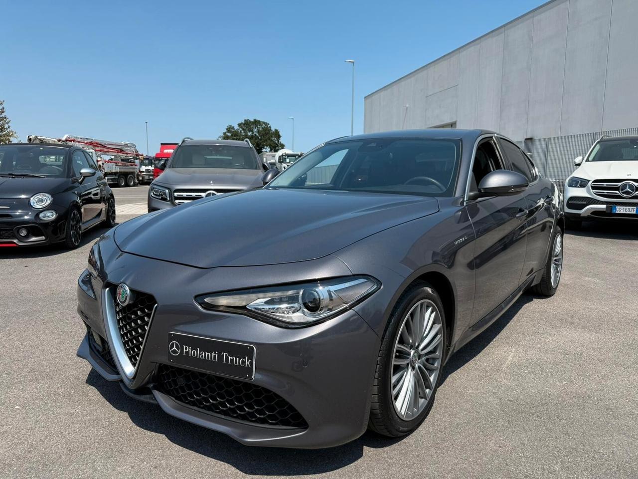 Alfa Romeo Giulia 2.2 Turbodiesel 210 CV AT8 AWD Q4 Veloce