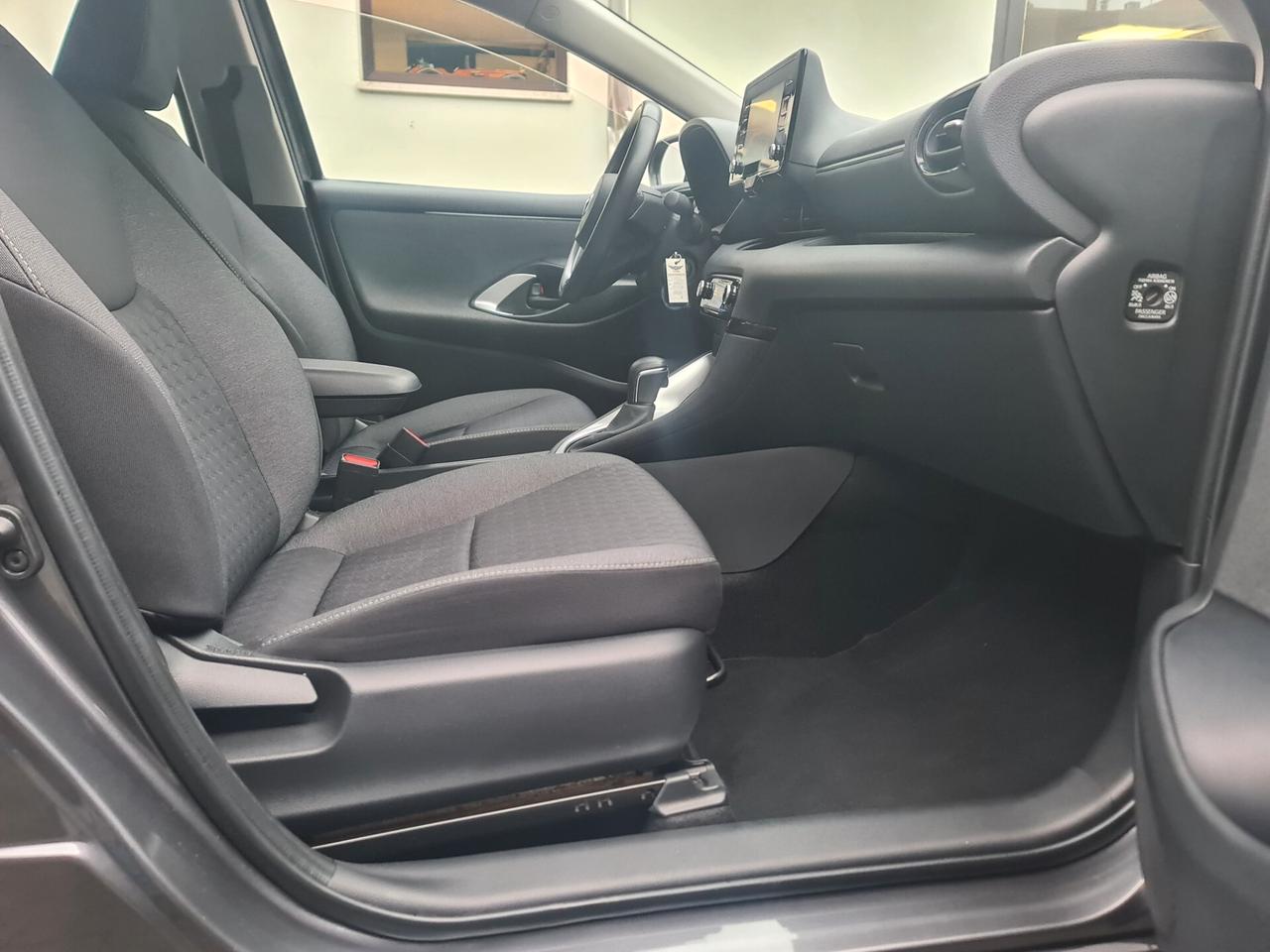 Toyota Yaris 1.5 Hybrid 5p - km reali