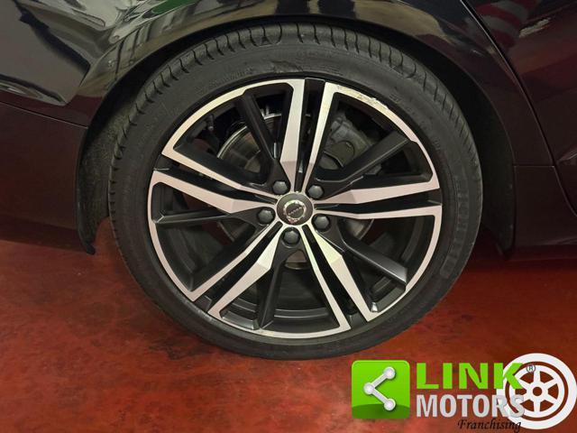 VOLVO V60 D3 Geartronic R-design - IVA -FULL- GANCIO -24MESI