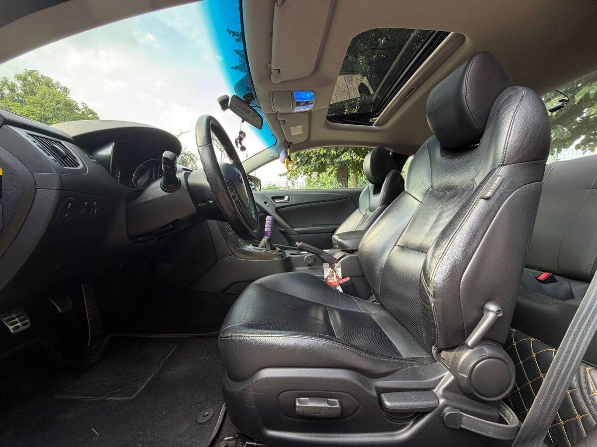 Hyundai Genesis 2.0 turbo Sport