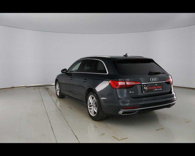 AUDI A4 Avant 40 TDI S tronic Business Advanced