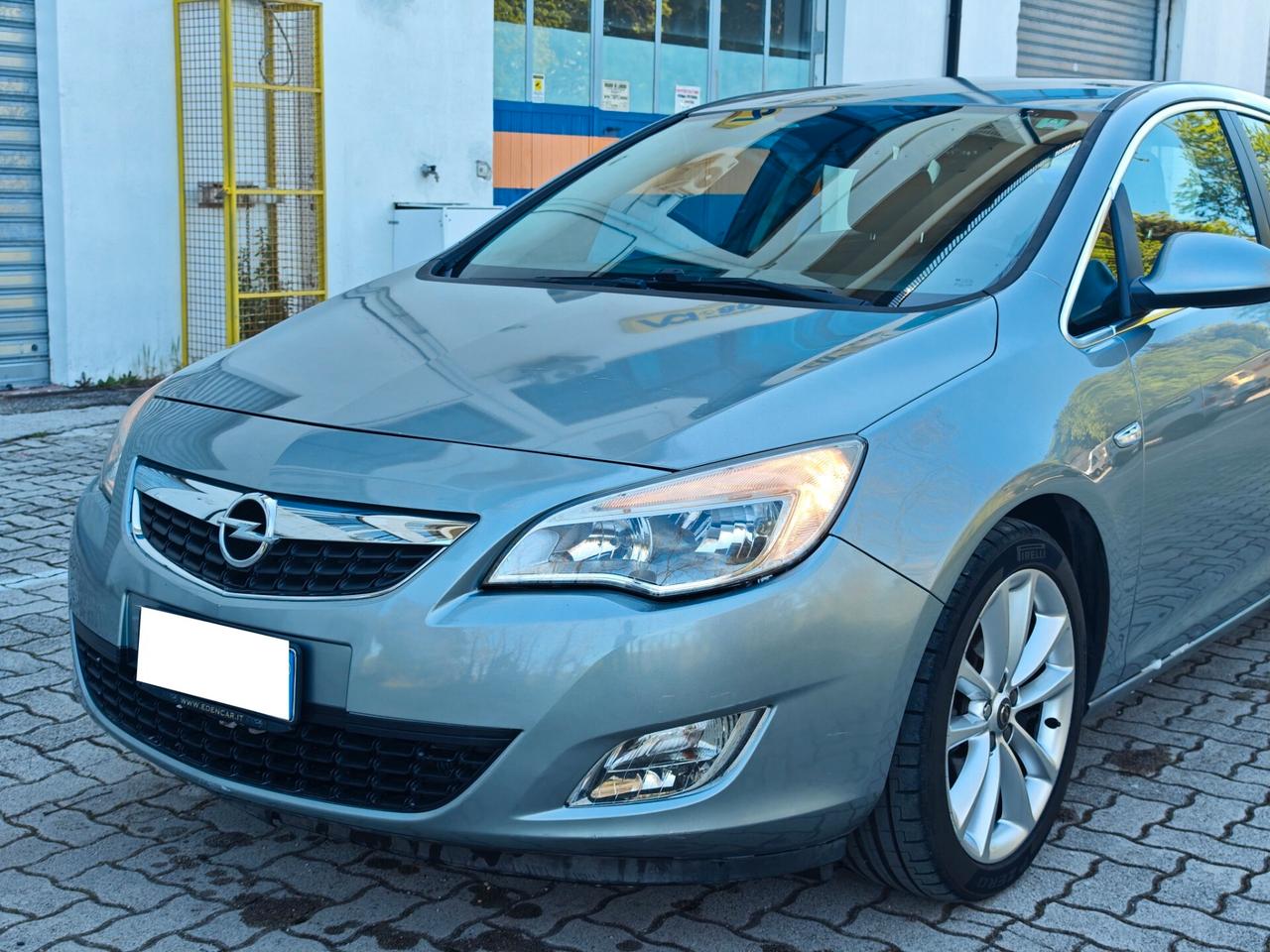 Opel Astra 1.4 Turbo 5 porte Cosmo
