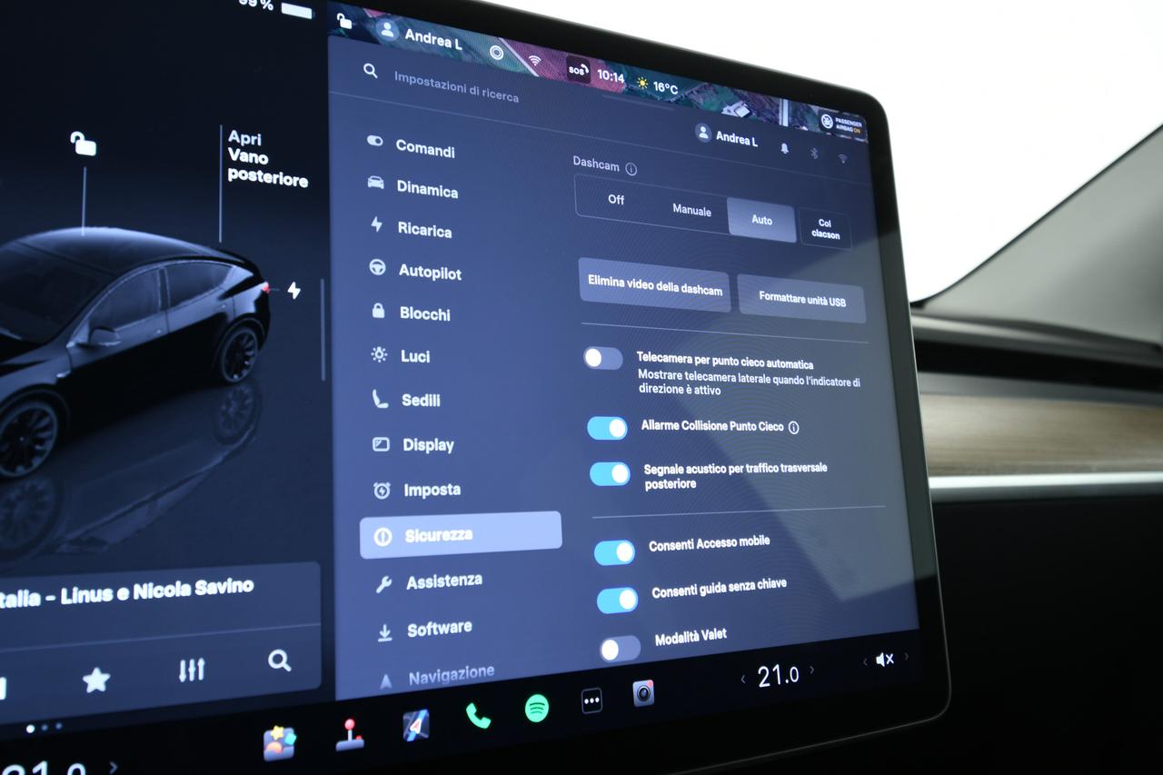 TESLA Model Y Long Range Dual Motor awd + AUTOPYLOT MAX