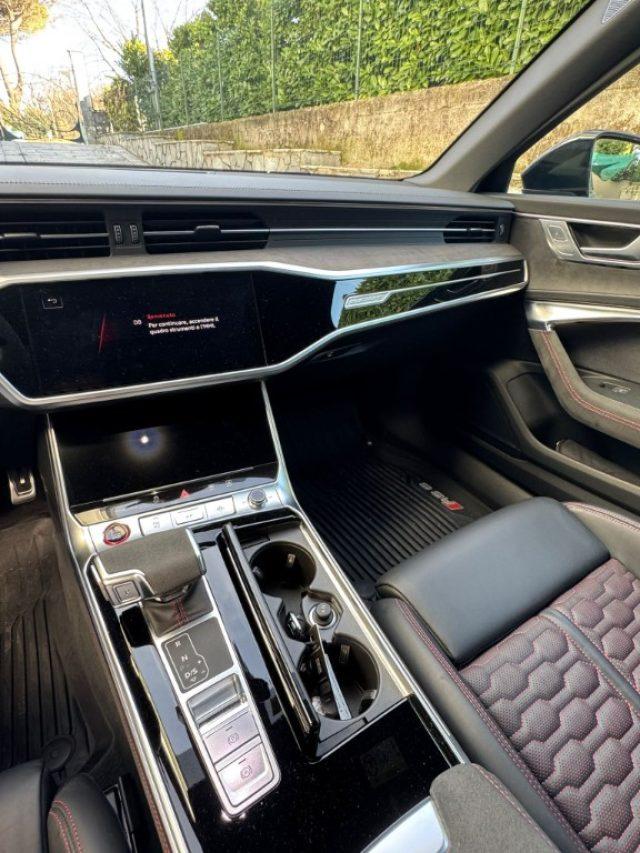 AUDI RS6 Avant 4.0 TFSI V8 quattro tiptronic Performance