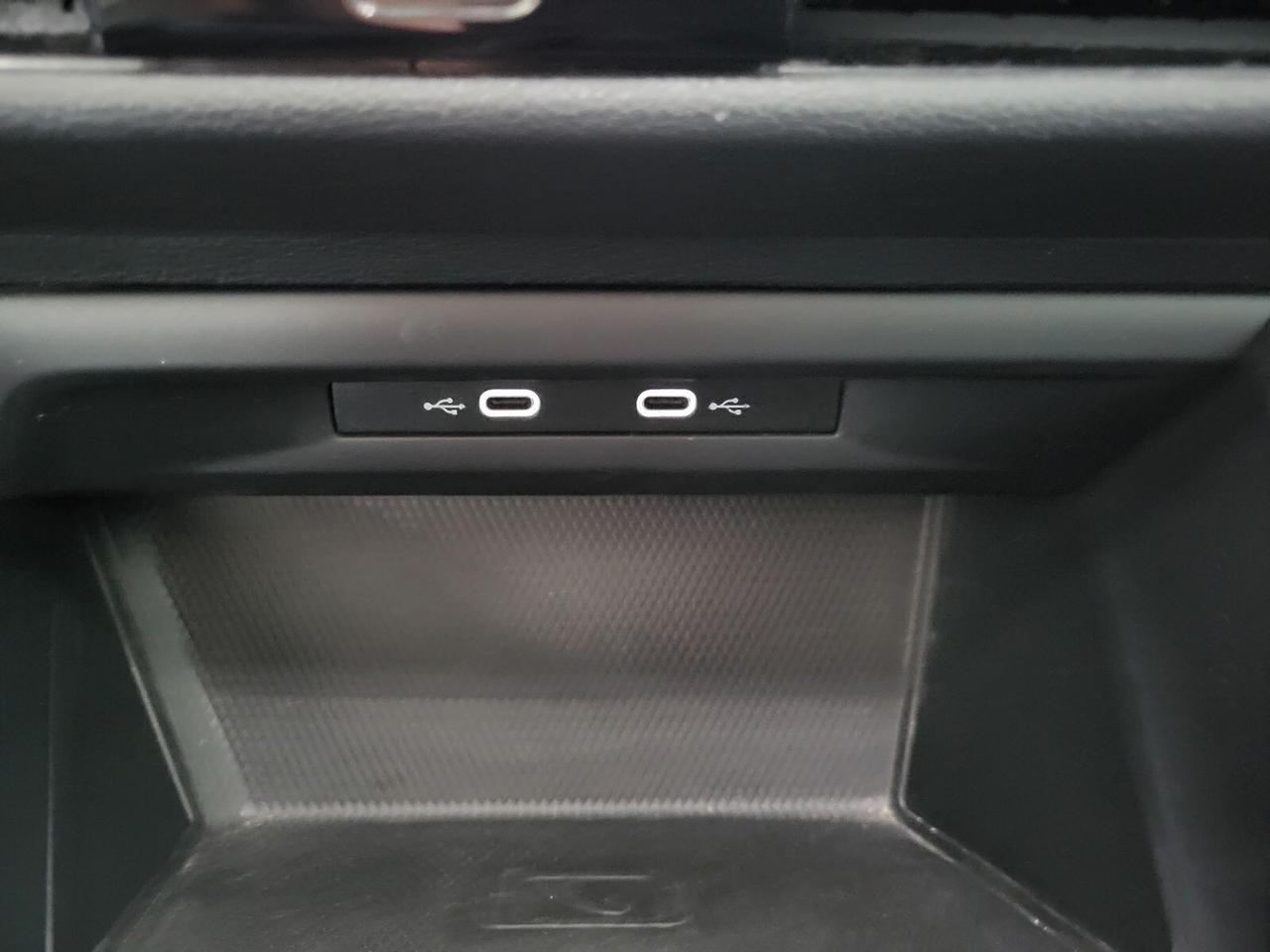 Volkswagen Golf SERIE 8 2.0 TDI EURO 6 CAMBIO MANUALE 6 MARCE *** VIRTUAL COCKPIT ***