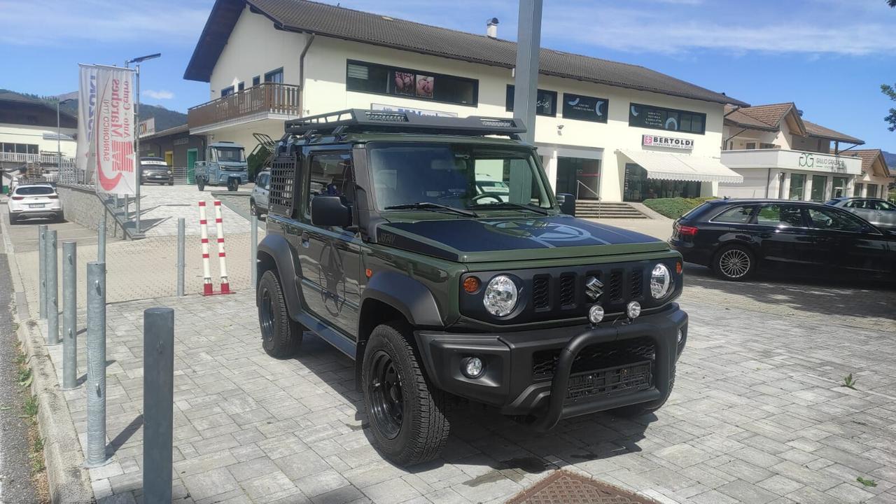 SUZUKI JIMNY 4X4 RIDOTTE 4 POSTI AUTOVETTURA GANCIO