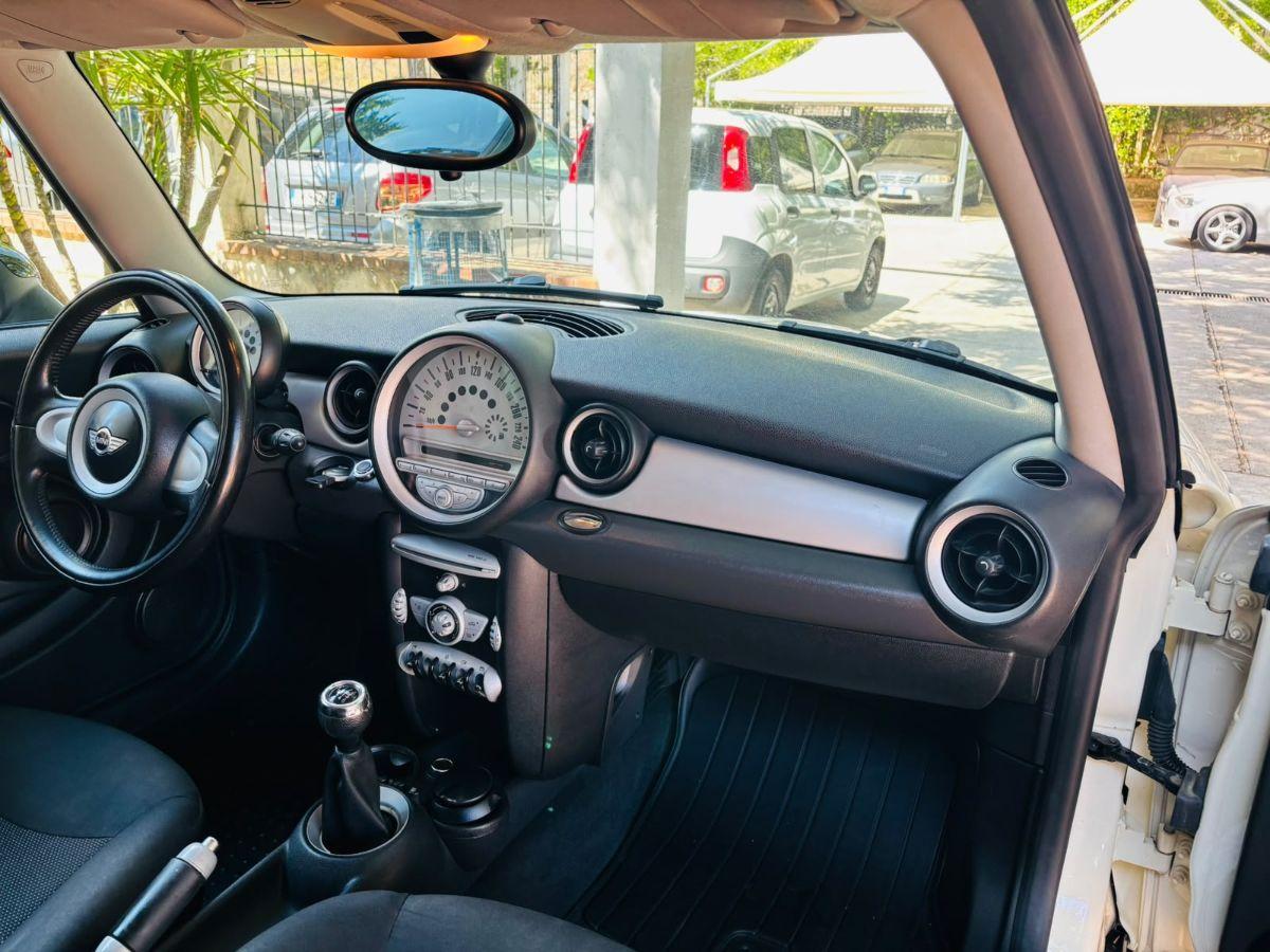 Mini Cooper D 1.6 16V Sport Pack
