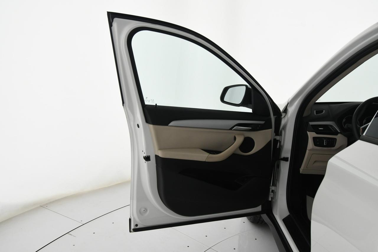BMW X1 sdrive20d Business Advantage auto PELLE+FULL LED+C19"