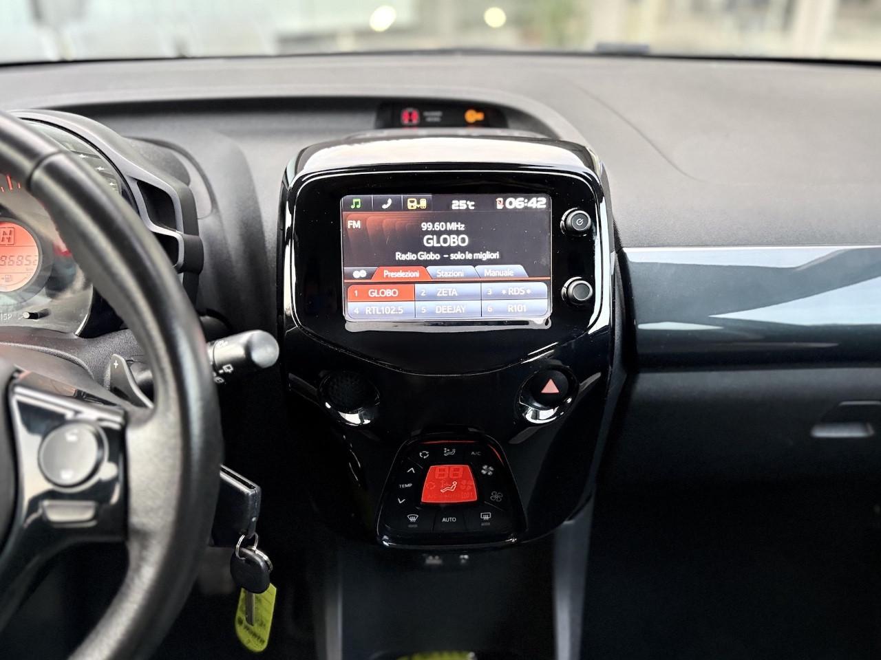 Toyota Aygo 1.0 Benzina 69CV E5 Automatica - 2015