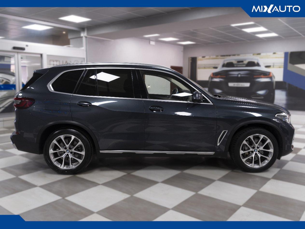 BMW X5 xDrive30d MHEV 48V xLine Auto