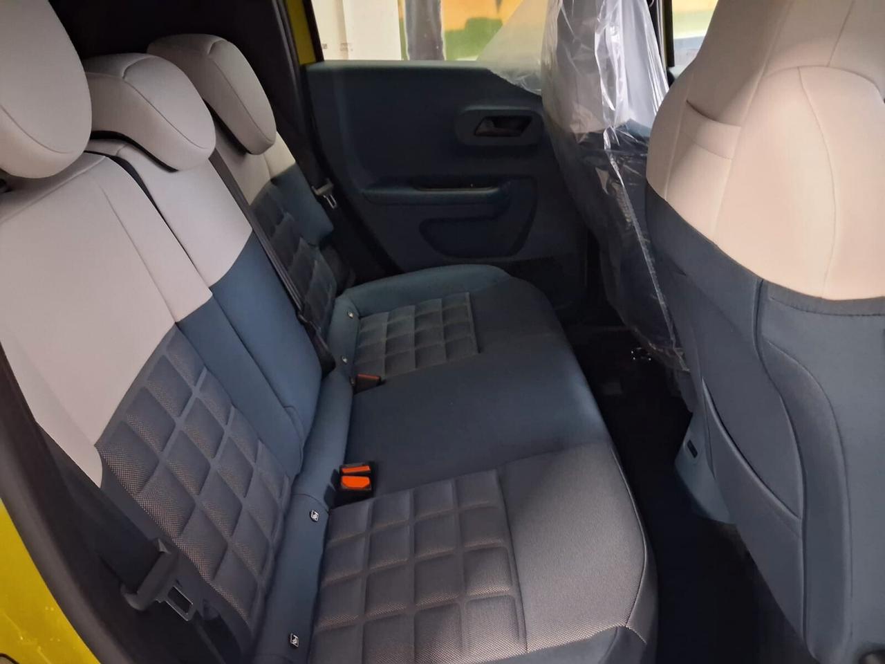 Fiat Grande Panda 1.2 Hybrid 110 CV La Prima