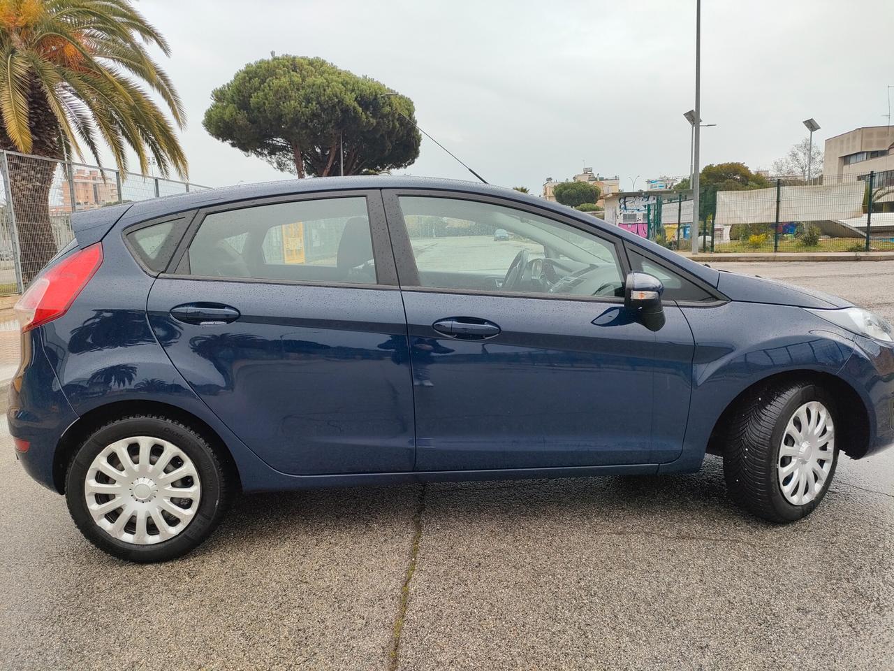 Ford Fiesta 1.5 TDCi 75CV 5 porte Black & White Edition