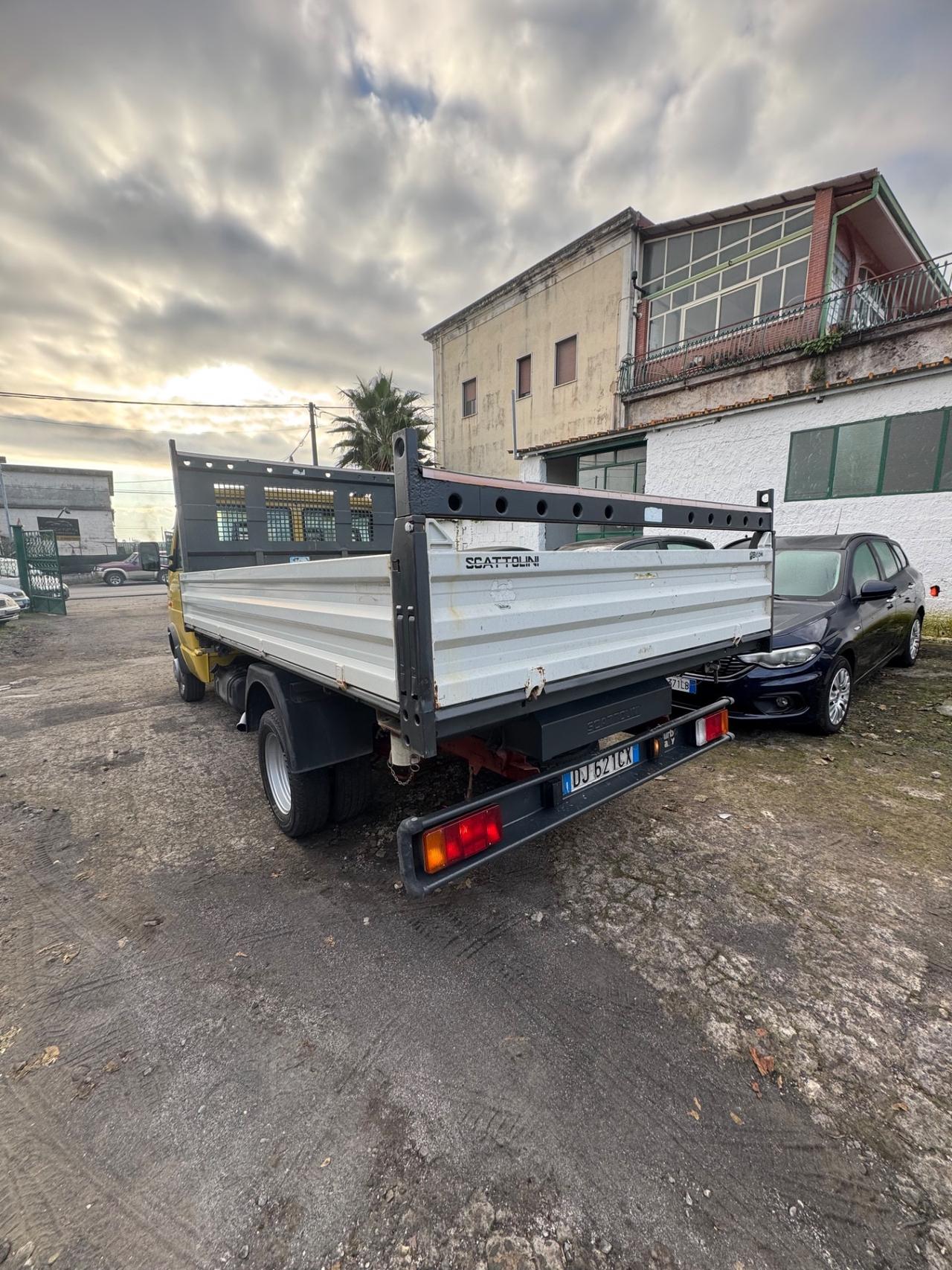 Iveco Daily 35.12 2.8 TDI ribaltabile 3 laterale