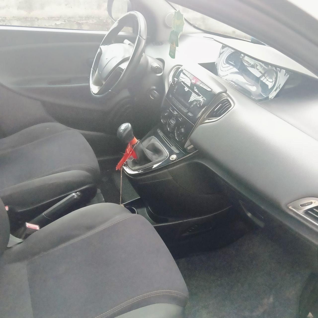 Lancia Ypsilon 1.3 MJT 16V 95 CV 5 porte S&S Gold