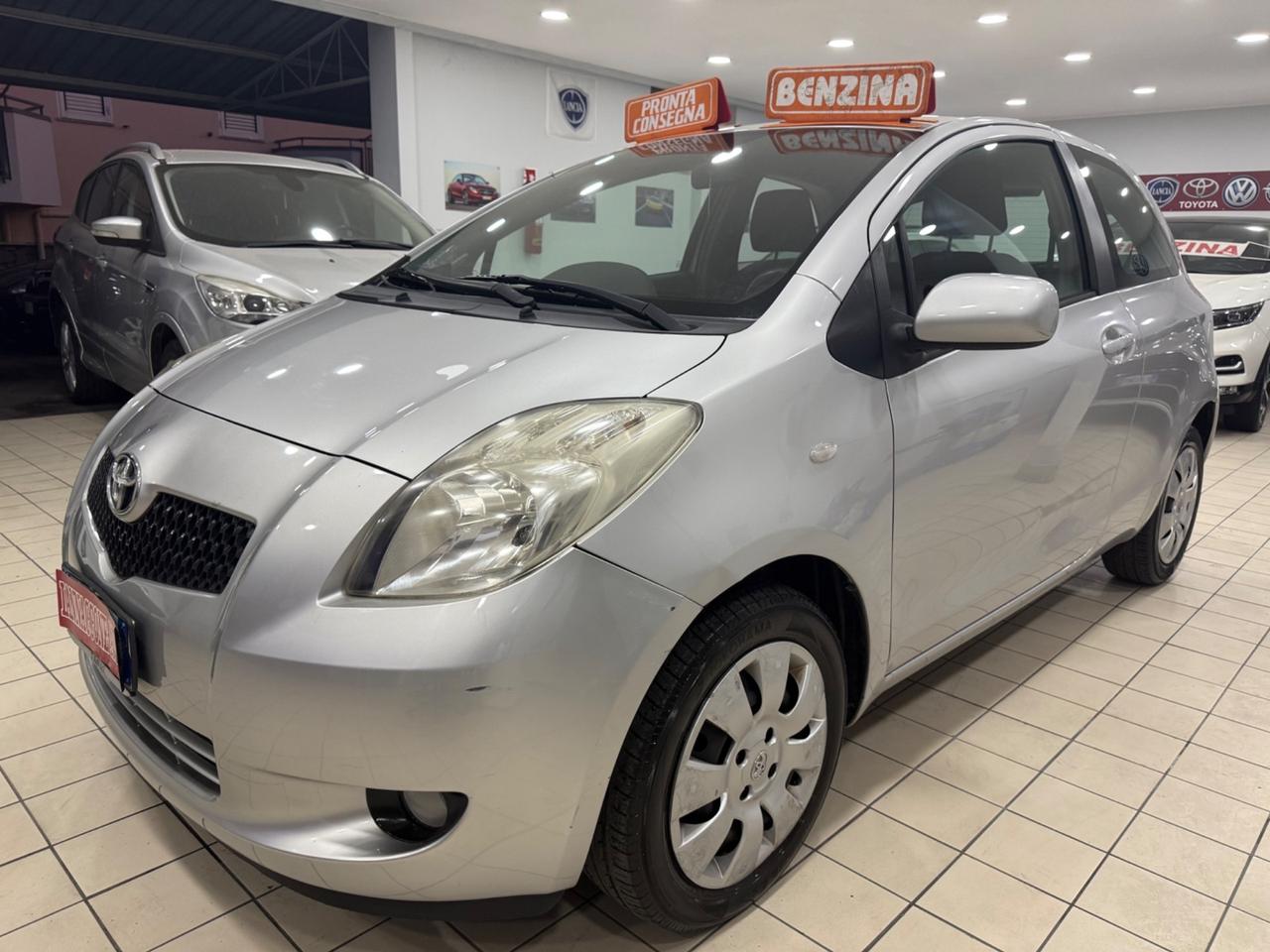 Toyota Yaris 1.0 benzina 140 mila km
