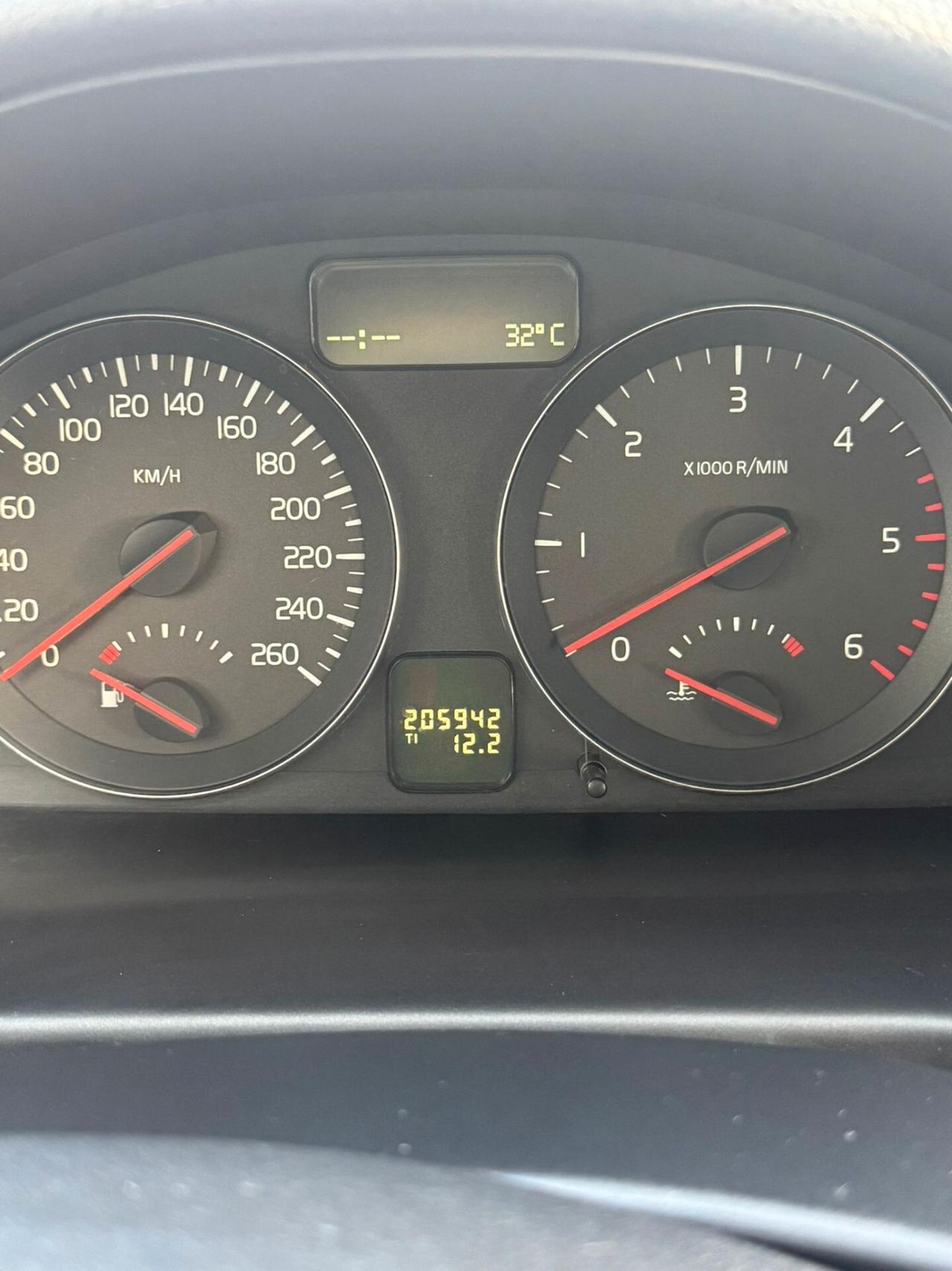 Volvo V50 D2 R-design