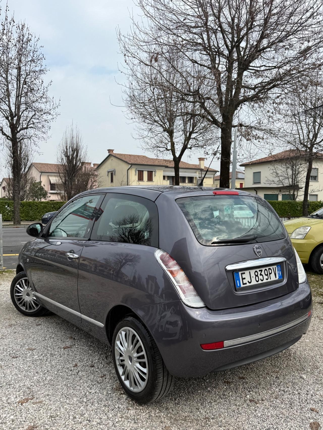Lancia Ypsilon 1.2 69 CV Platinum