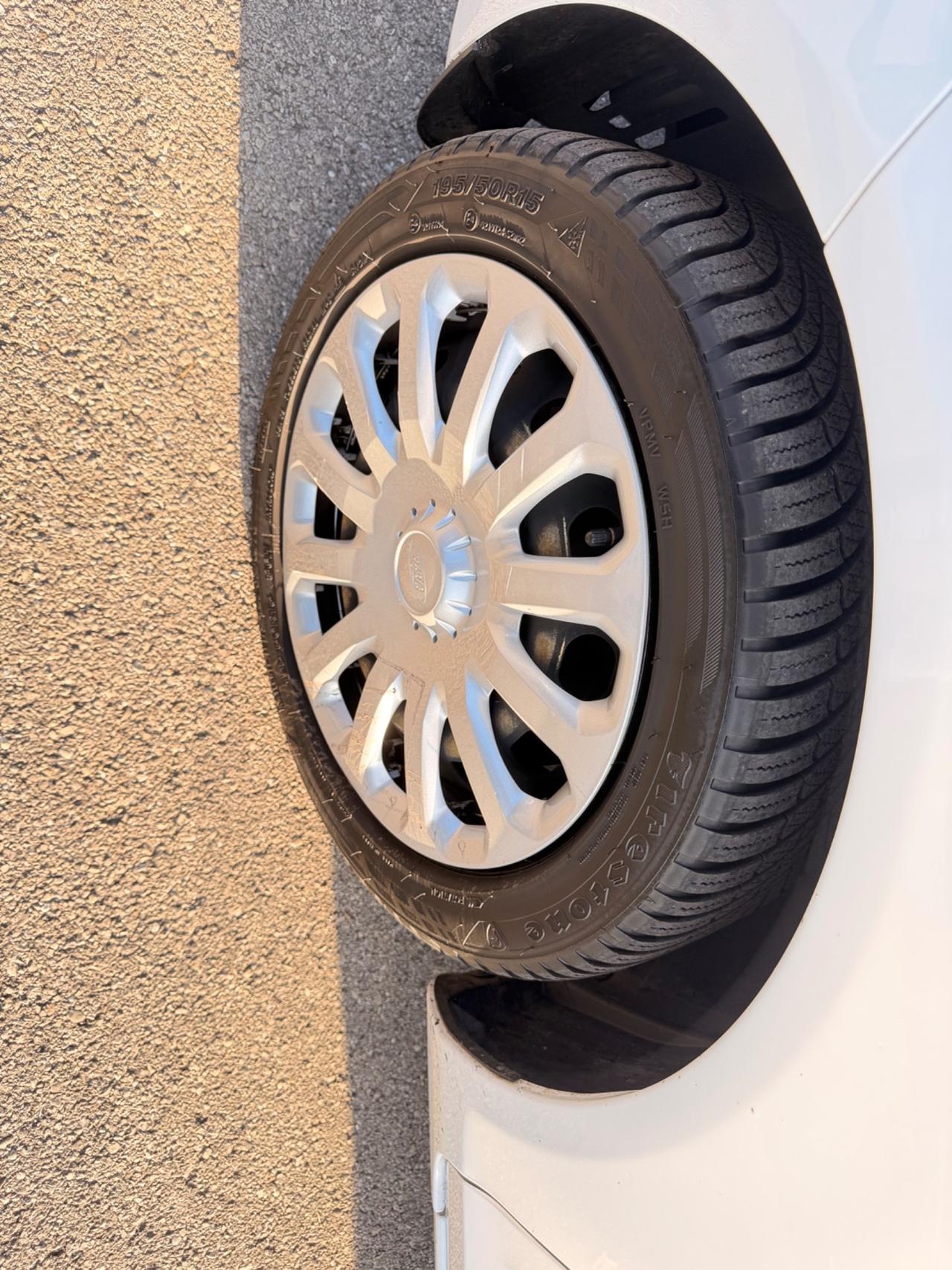 Ford Fiesta 1.5 TDCi 75CV euro6 neopatentati 2016